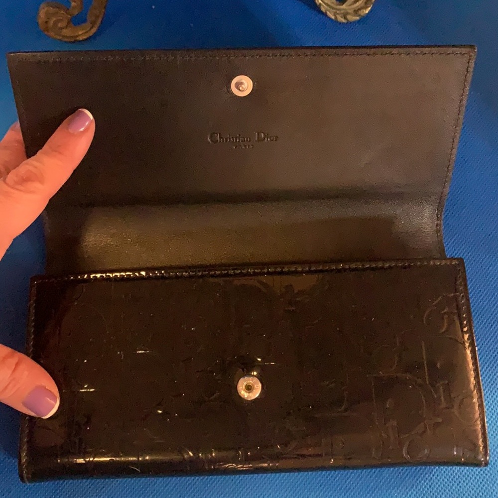 Dior signature Patent Leather Wallet - Picture 7 of 12